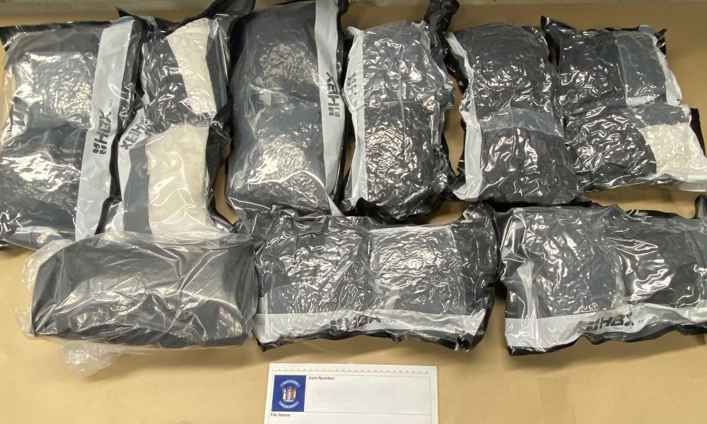 Customs Arrests Traveller For Attempting To Smuggle 16.8 Kg Of Methamphetamine And Assaulting Two Officers Cropped For Website (2)